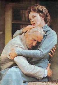 Charles Dance and Jessica Lange in Long Day's Journey Into Night